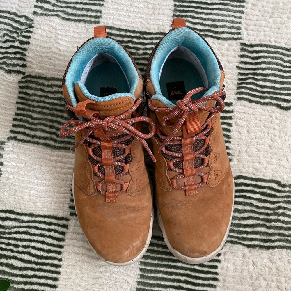Teva Hiking Boots Size 7